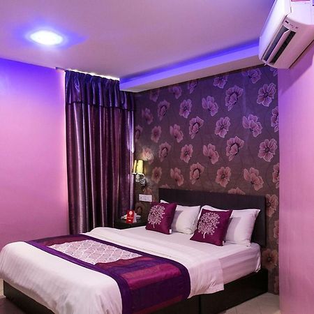 Oyo 176 Hotel Q Inn Petaling Jaya Dış mekan fotoğraf