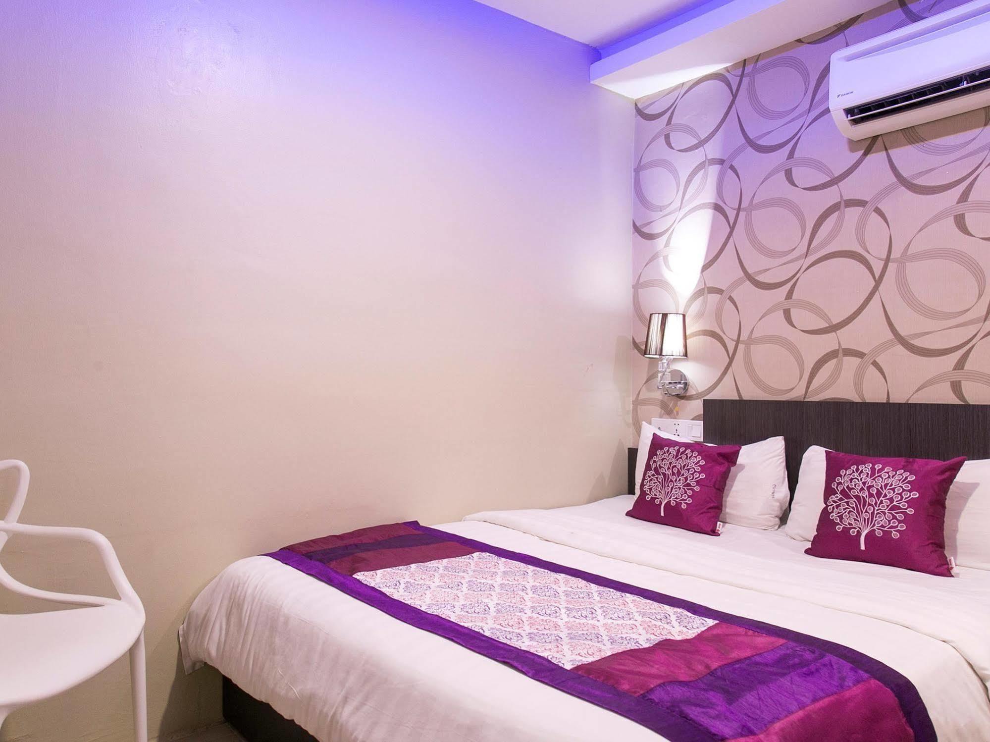 Oyo 176 Hotel Q Inn Petaling Jaya Dış mekan fotoğraf