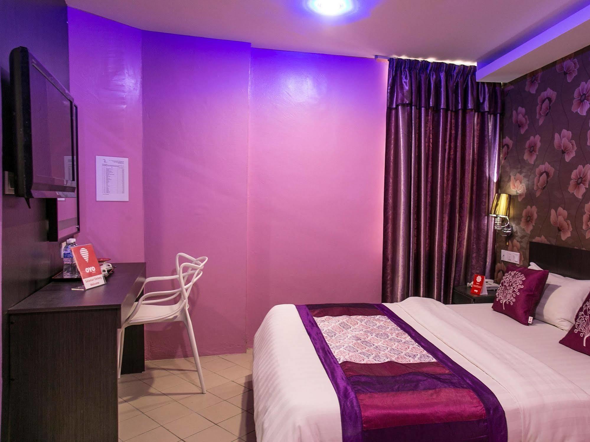 Oyo 176 Hotel Q Inn Petaling Jaya Dış mekan fotoğraf